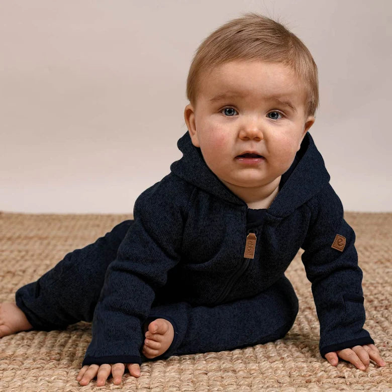 Myran Fleece Suit i Dark Navy – fleece för baby
